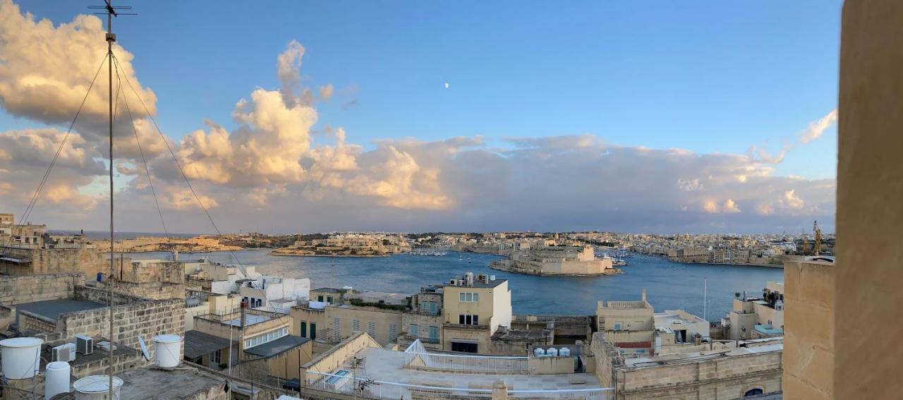Valletta Luxe 3-Bedroom Duplex Penthouse With Sea View Terrace And Jacuzzi Zimmer foto