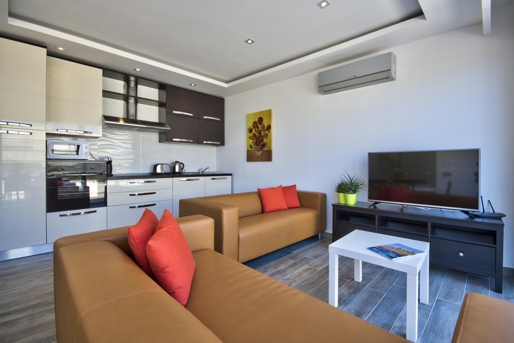 Valletta Luxe 3-Bedroom Duplex Penthouse With Sea View Terrace And Jacuzzi Exterior foto
